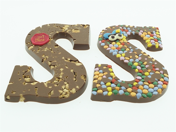 Decoratie chocoladeletter&nbsp;smarties